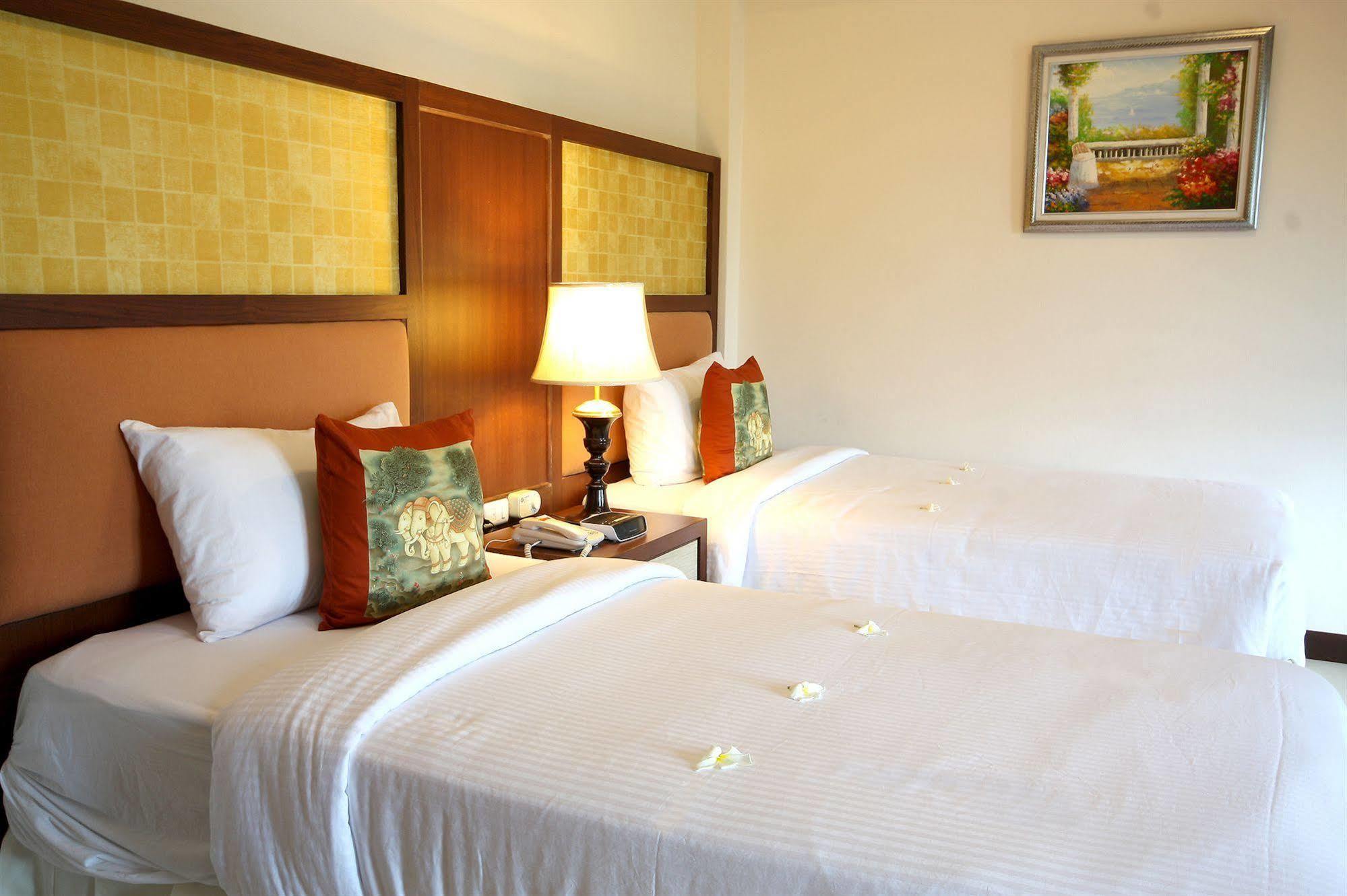 Thai Thani Pool Villa Resort Jomtien Beach Exterior photo